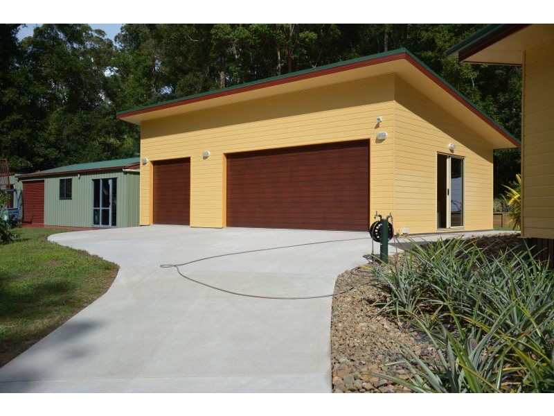 305 Gumboil Road, Tinbeerwah QLD 4563