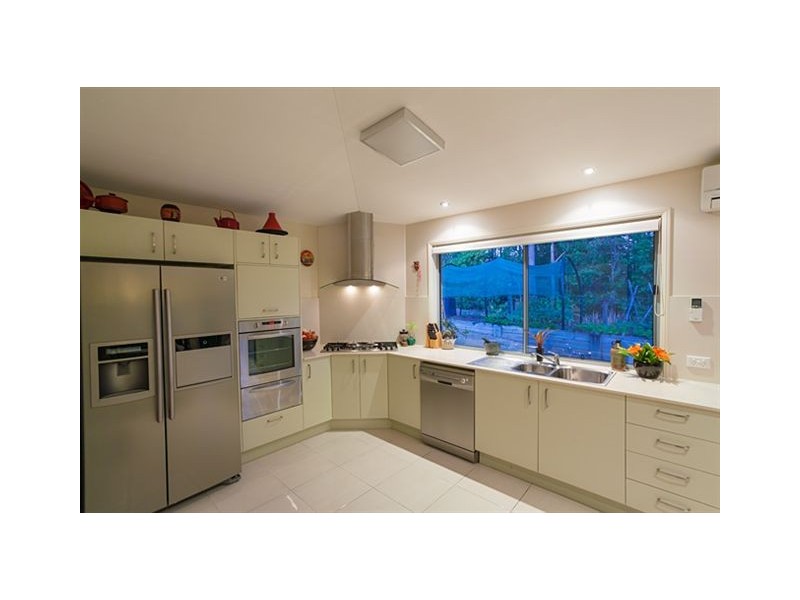 11 Whistler Way, Pomona QLD 4568