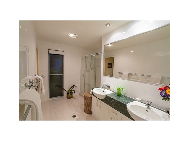 11 Whistler Way, Pomona QLD 4568