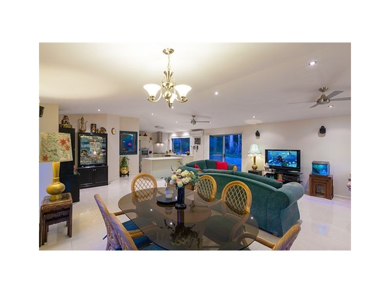 11 Whistler Way, Pomona QLD 4568