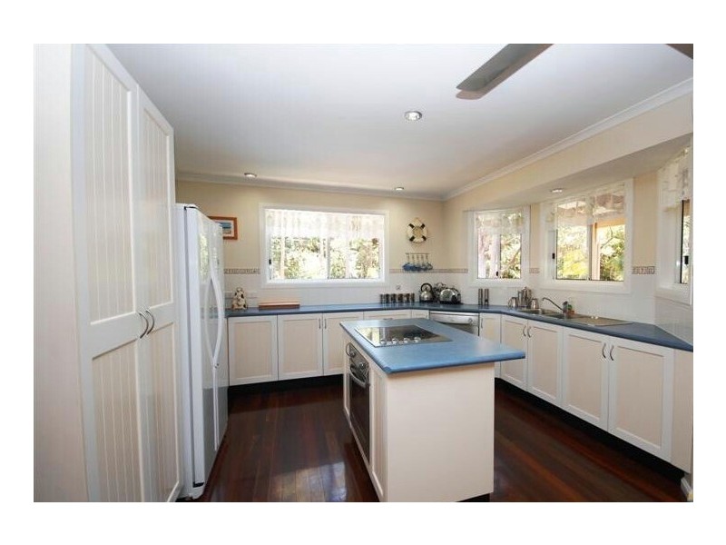 31 Gyndier Road, Tinbeerwah QLD 4563