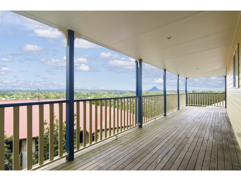 33 Kensington Drive, Cooroy QLD 4563
