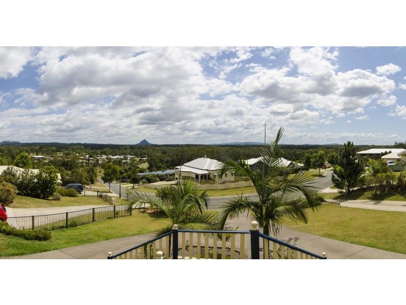 33 Kensington Drive, Cooroy QLD 4563