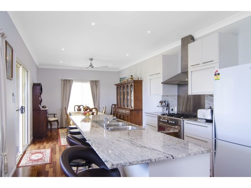 33 Kensington Drive, Cooroy QLD 4563