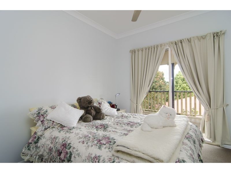 33 Kensington Drive, Cooroy QLD 4563