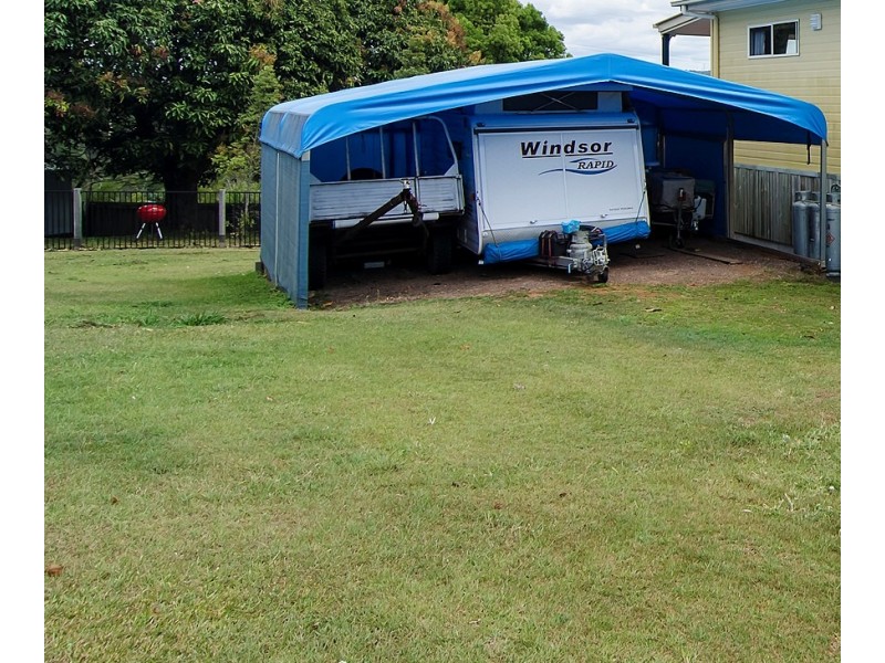 33 Kensington Drive, Cooroy QLD 4563