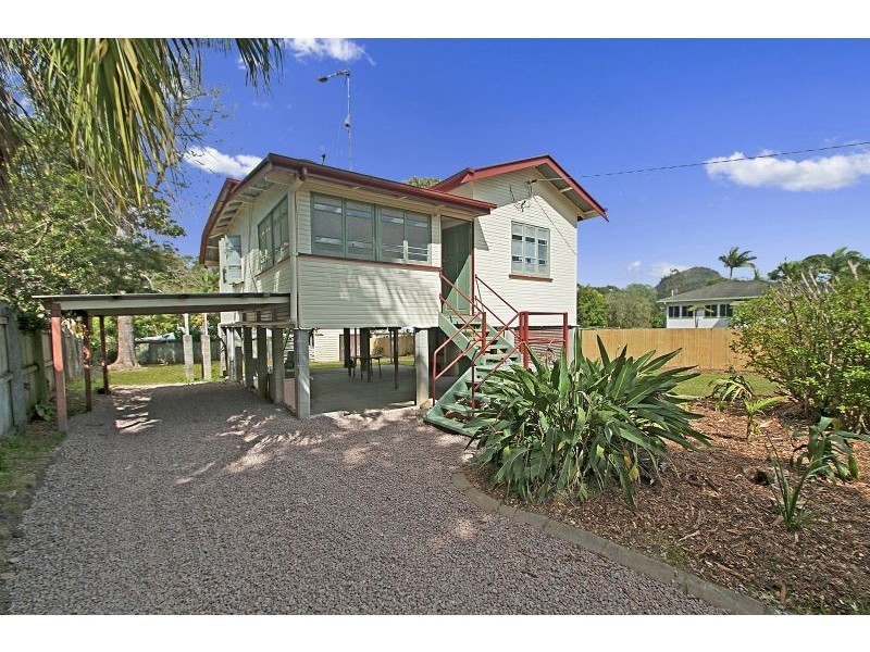 7 Queen Street, Cooran QLD 4569