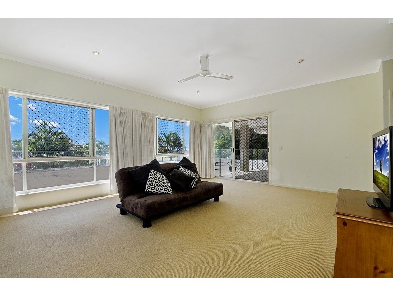 74 Tallowwood Place, Cooroy QLD 4563