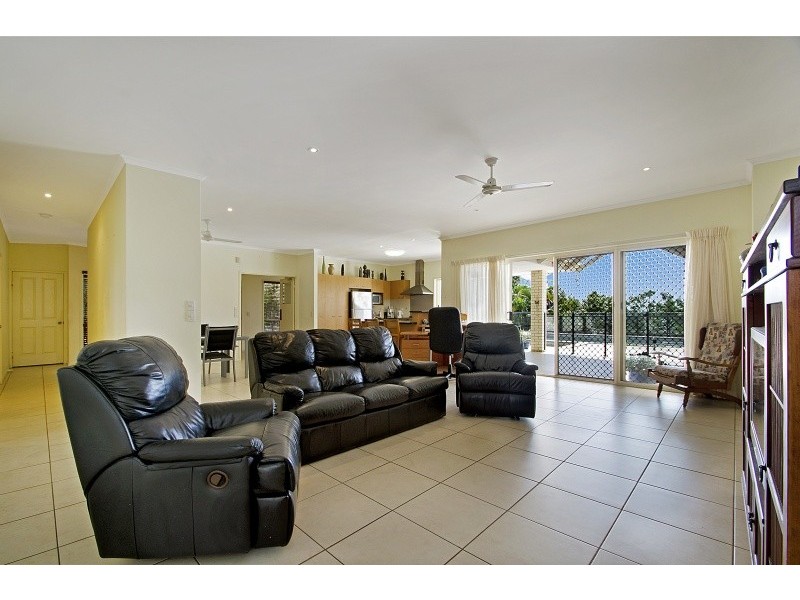 74 Tallowwood Place, Cooroy QLD 4563