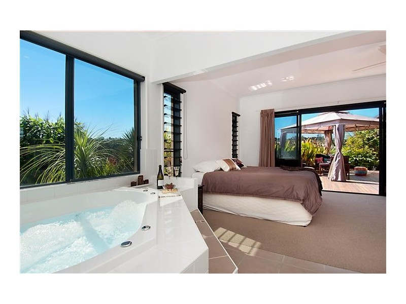 6 Viola Place, Cooroy QLD 4563