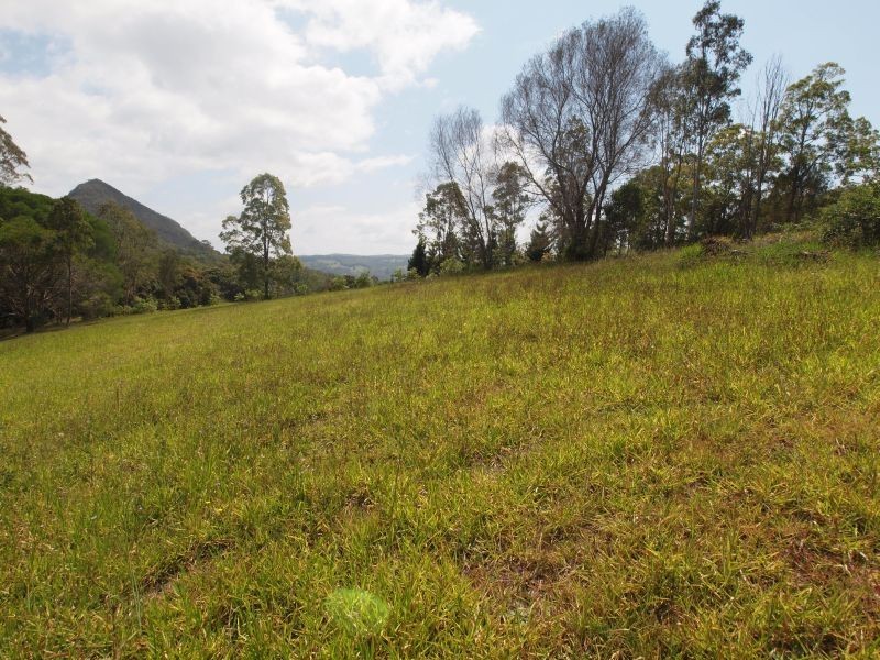 68 Coles Creek Road, Cooran QLD 4569