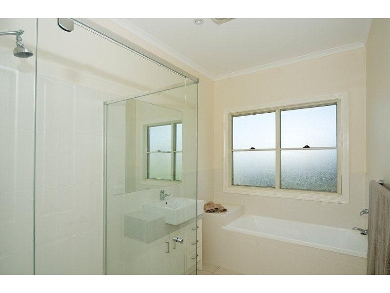 20 Kensington Drive, Cooroy QLD 4563