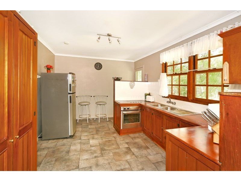 16 Church Street, Pomona QLD 4568