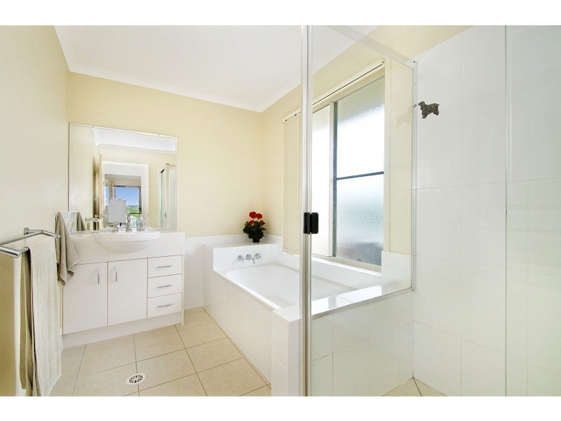 18 Songbird Drive, Pomona QLD 4568