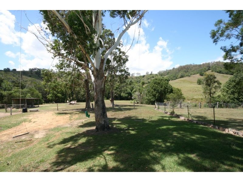 323 Middle Creek Road, Federal QLD 4568
