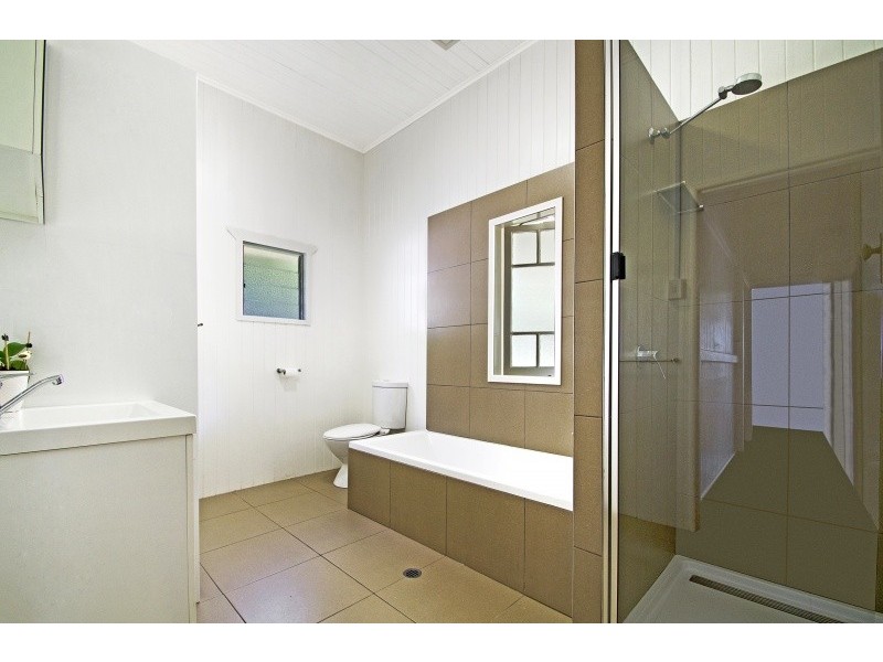 11 Crystal Street, Cooroy QLD 4563