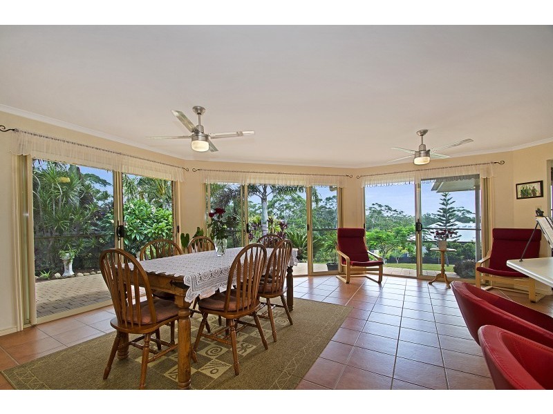 5 Leatherwood Lane, Black Mountain QLD 4563