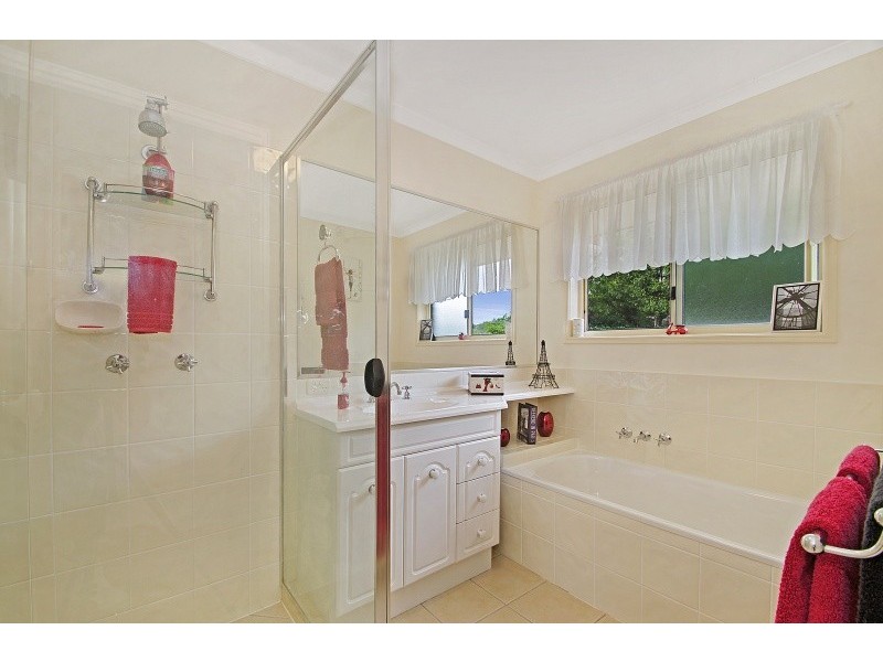 5 Leatherwood Lane, Black Mountain QLD 4563