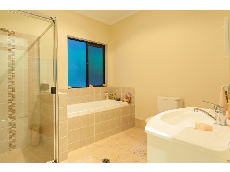 27 Flooded Gum Place, Black Mountain QLD 4563