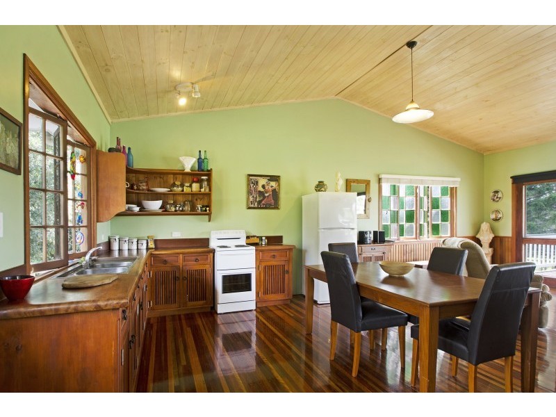 183 Ocean View Road, Cooroy QLD 4563
