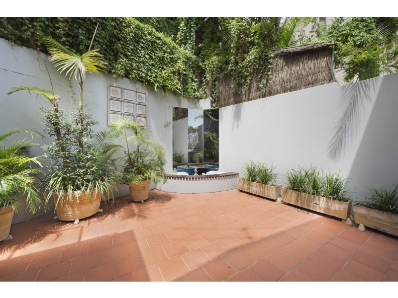 2/38 Yarranabbe Road, Darling Point NSW 2027