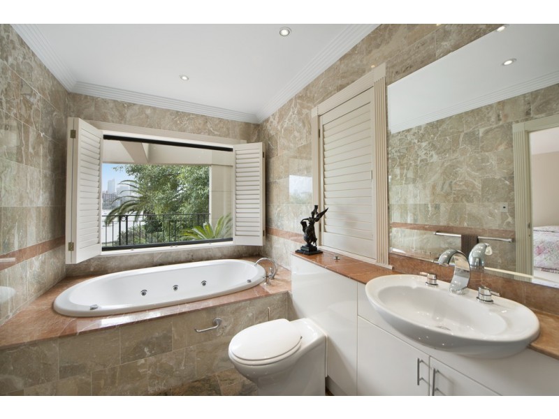 2/38 Yarranabbe Road, Darling Point NSW 2027