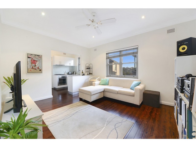 5/3 Ramsgate Avenue, Bondi Beach NSW 2026 Raine & Horne Double Bay Sold