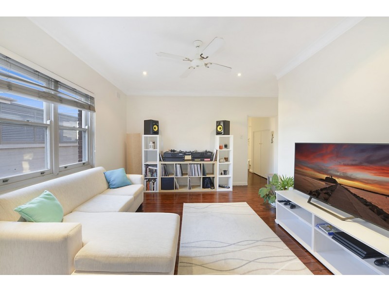 5/3 Ramsgate Avenue, Bondi Beach NSW 2026 Raine & Horne Double Bay Sold