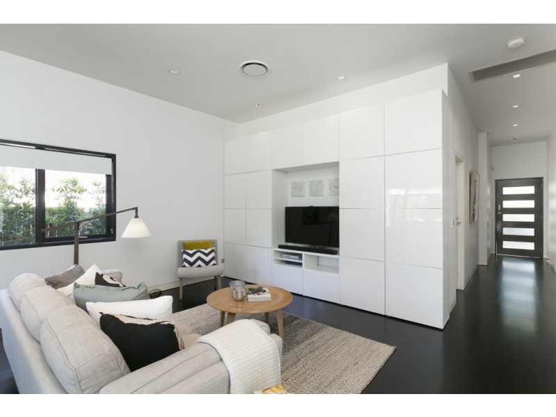 8 Glenayr Avenue, North Bondi NSW 2026