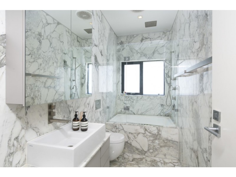 8 Glenayr Avenue, North Bondi NSW 2026