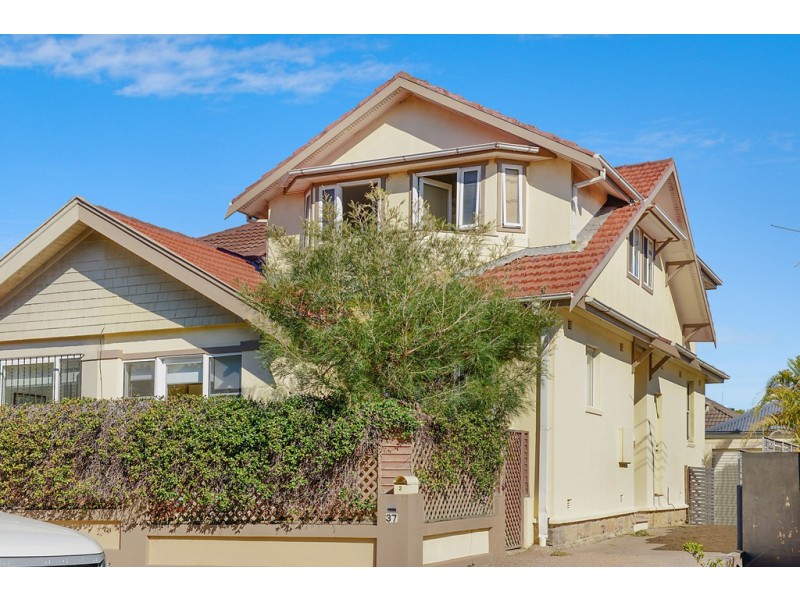 37 Warners Avenue, Bondi Beach NSW 2026