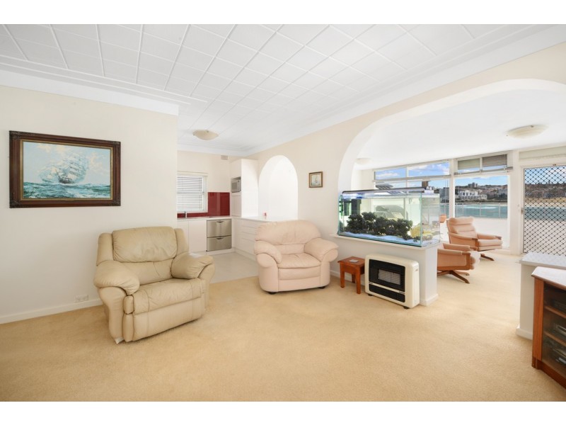 77 Ramsgate Avenue, North Bondi NSW 2026