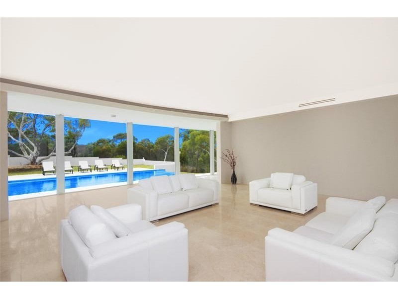 21 Caladenia Close, Elanora Heights NSW 2101