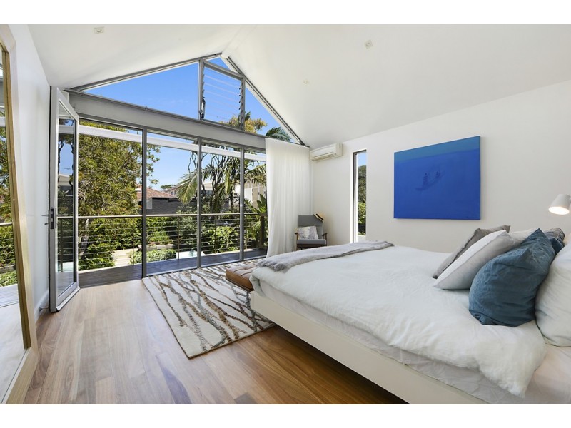 54 Wallis Parade, North Bondi NSW 2026