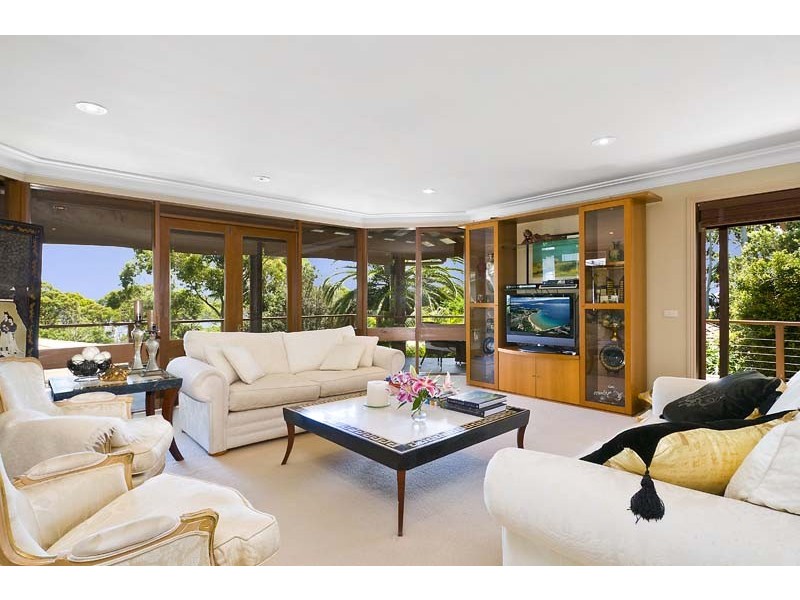 8 Ebor Road, Palm Beach NSW 2108