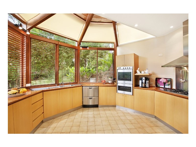 8 Ebor Road, Palm Beach NSW 2108