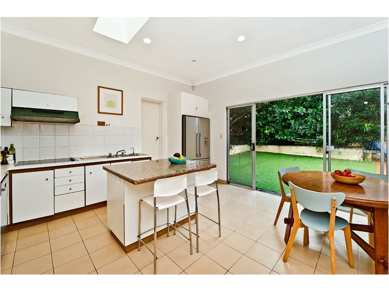 2 Kenneth Street, Tamarama NSW 2026