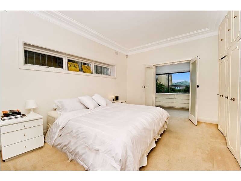 2 Kenneth Street, Tamarama NSW 2026