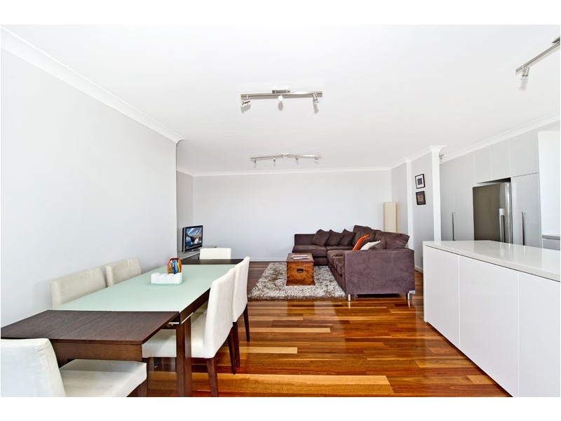 25/16-18 Botany Street, Bondi Junction NSW 2022