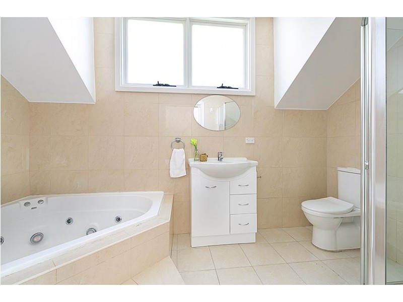 223 Old South Head Road, Bondi NSW 2026