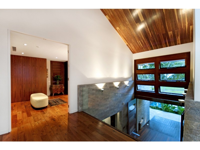 1 Beachfront Mirage, Port Douglas QLD 4877