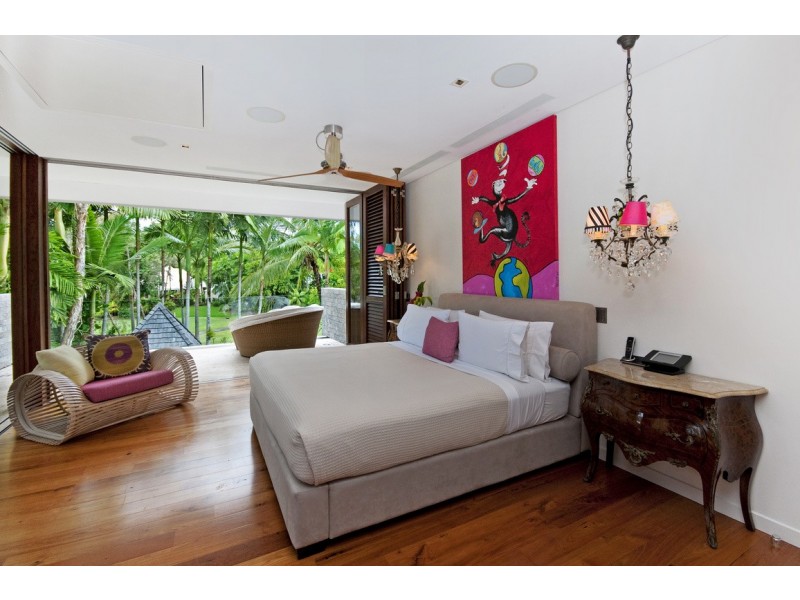 1 Beachfront Mirage, Port Douglas QLD 4877