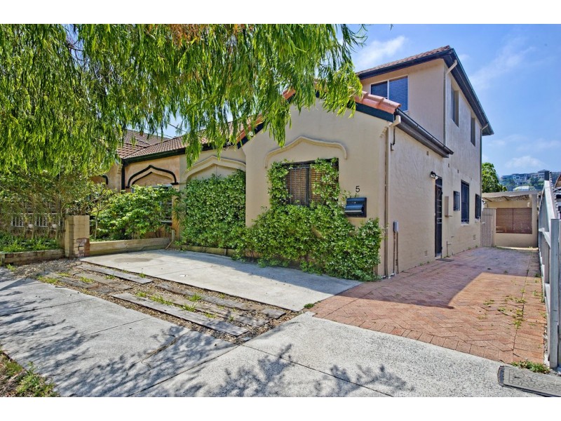 5 Oakley Road, North Bondi NSW 2026