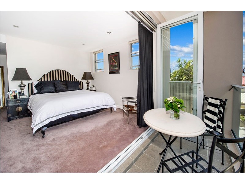 3/28-30 Fletcher Street, Tamarama NSW 2026