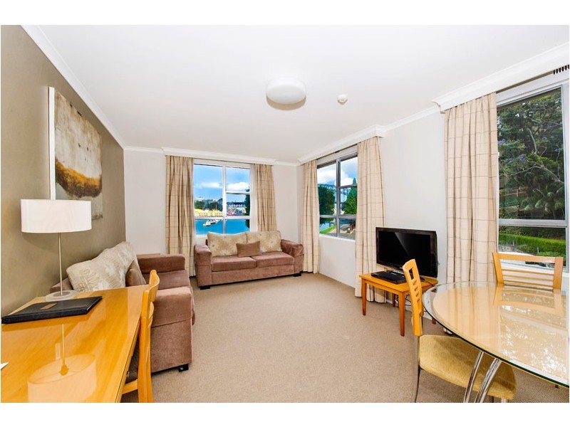 4/2A Henry Lawson Avenue, Mcmahons Point NSW 2060