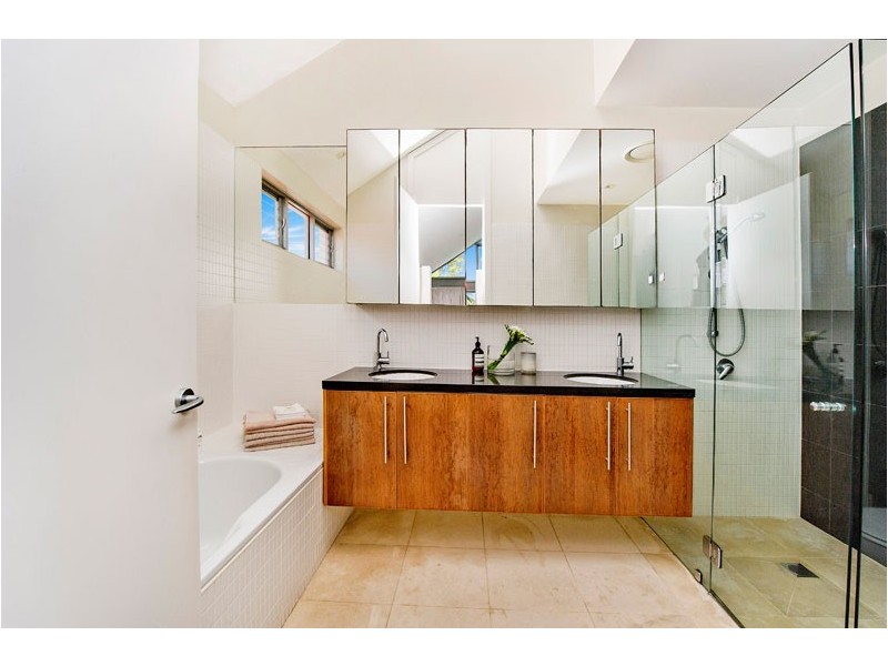 54 Wallis Parade, North Bondi NSW 2026