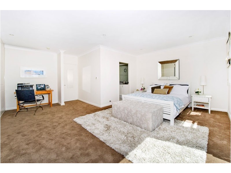 17 Ben Eden Street, Bondi Junction NSW 2022