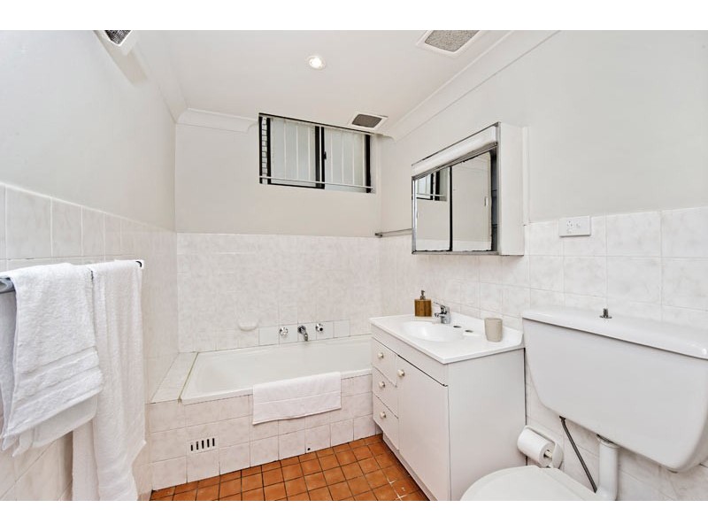 2/17-23 Wallis Parade, North Bondi NSW 2026