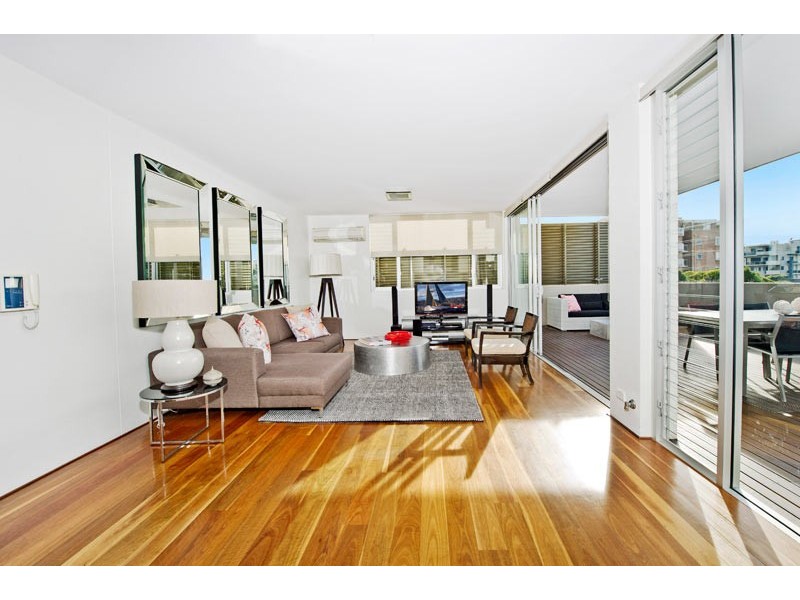 28/64 Penkivil Street, Bondi NSW 2026