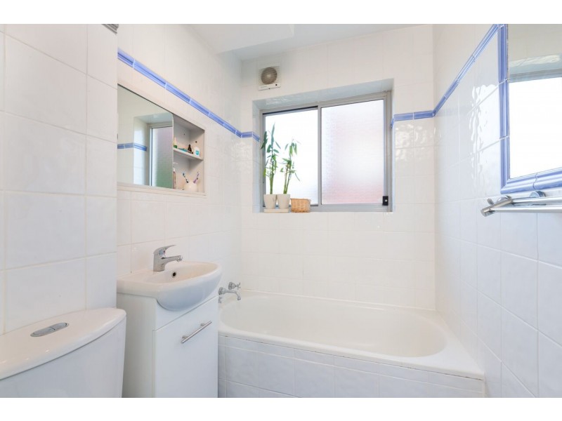 48/15 Wallis Parade, North Bondi NSW 2026